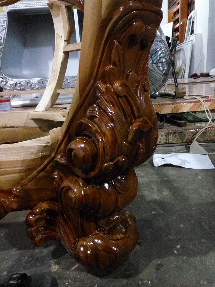 detail ukiran sofa mewah faldrobe kayu jati