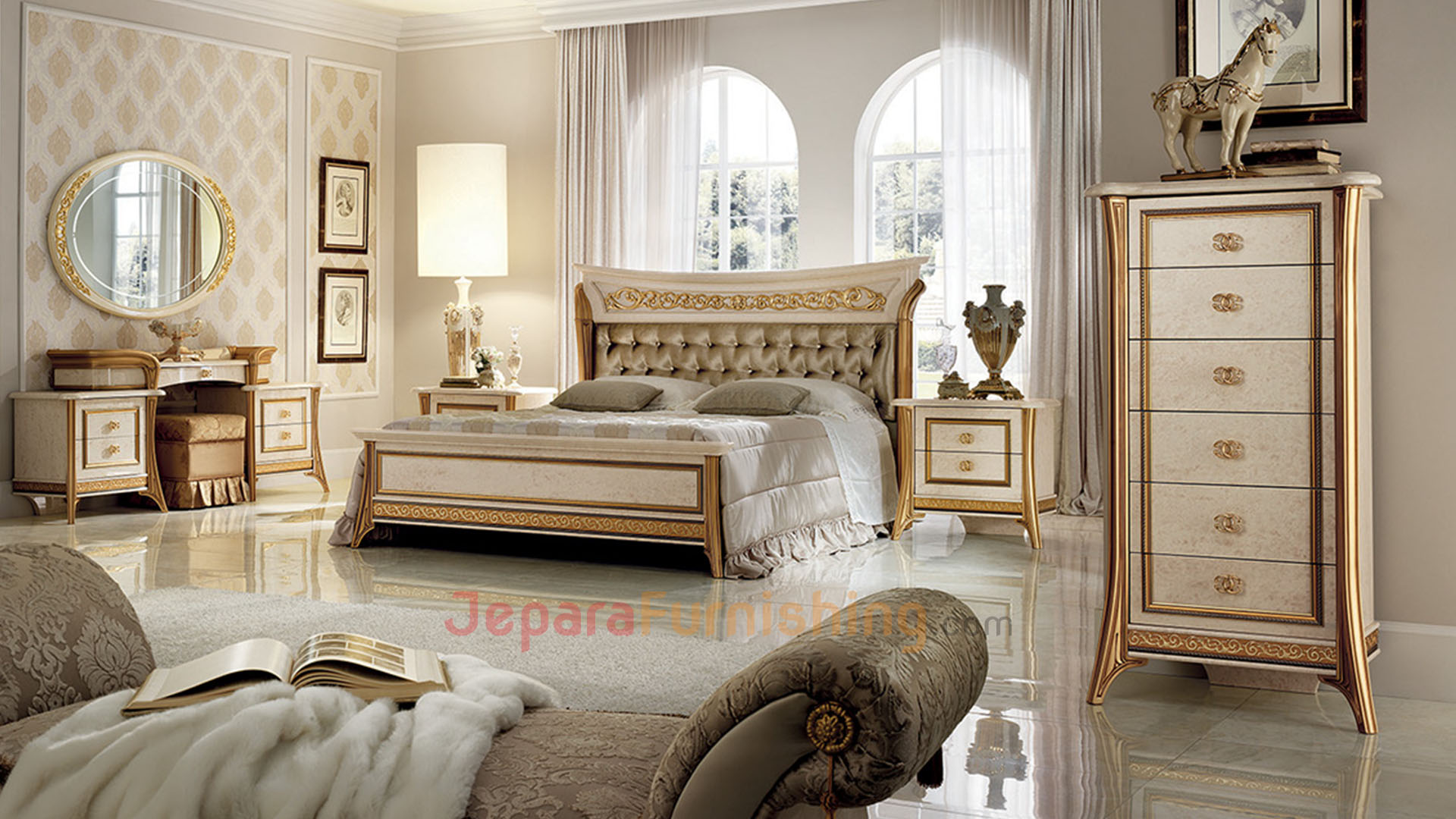 Set Tempat Tidur Mewah Golden Scarf on White - Set Kamar